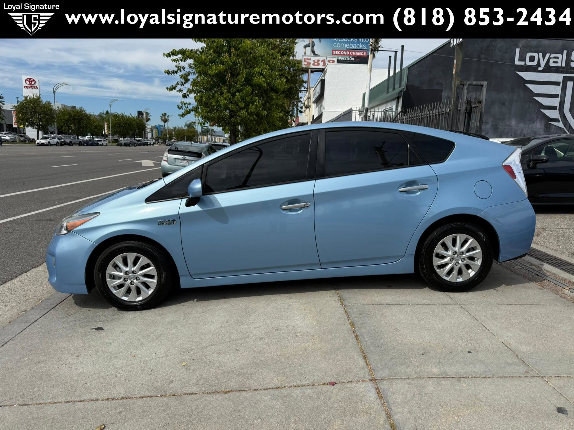 Used 2015 Toyota Prius Prime Plug-In Hybrid image 4
