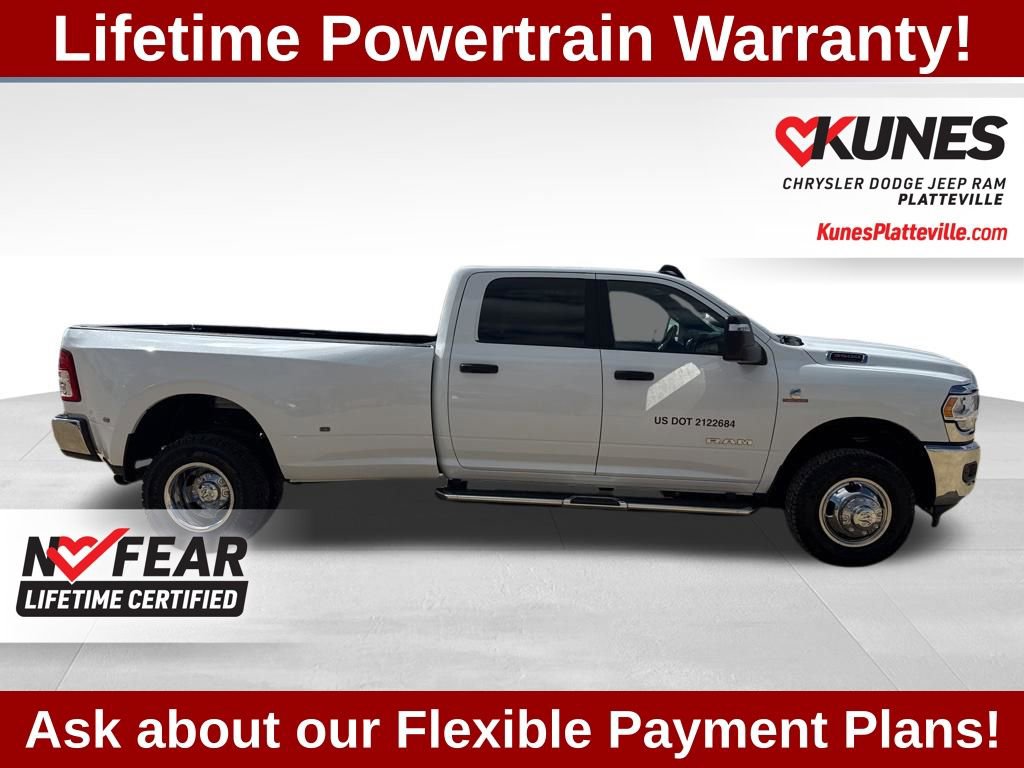 Used 2024 RAM 3500 Big Horn AWD/4WD image 3
