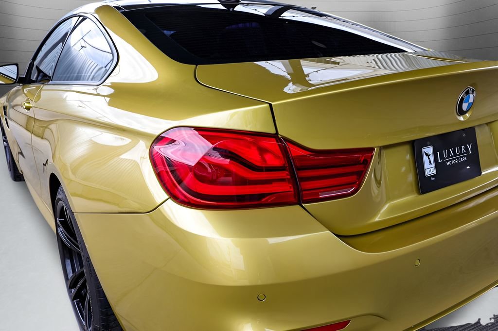 Used 2018 BMW M4 Coupe RWD image 13