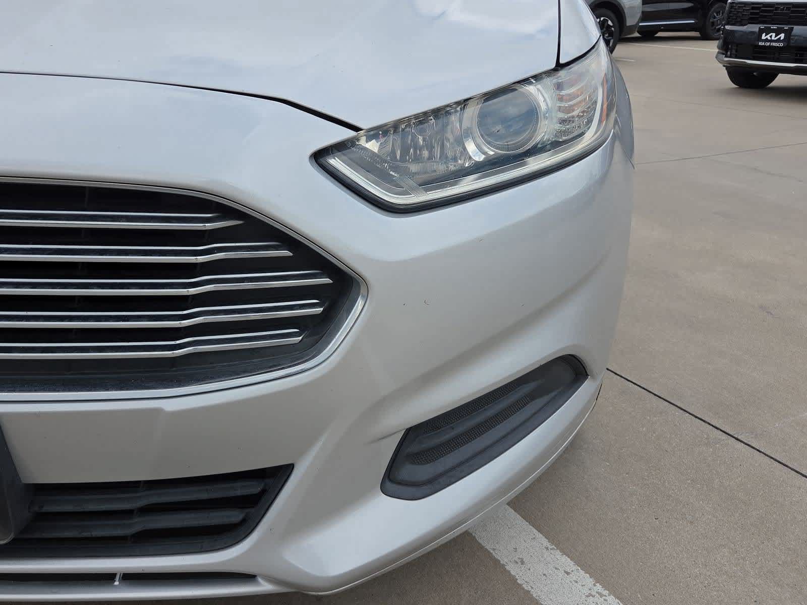 Used 2016 Ford Fusion SE FWD image 10