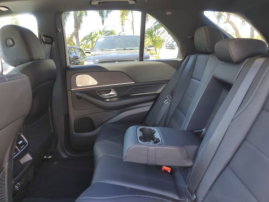 Used 2022 Mercedes-Benz GLE 350 4MATIC w/ Premium Package image 12