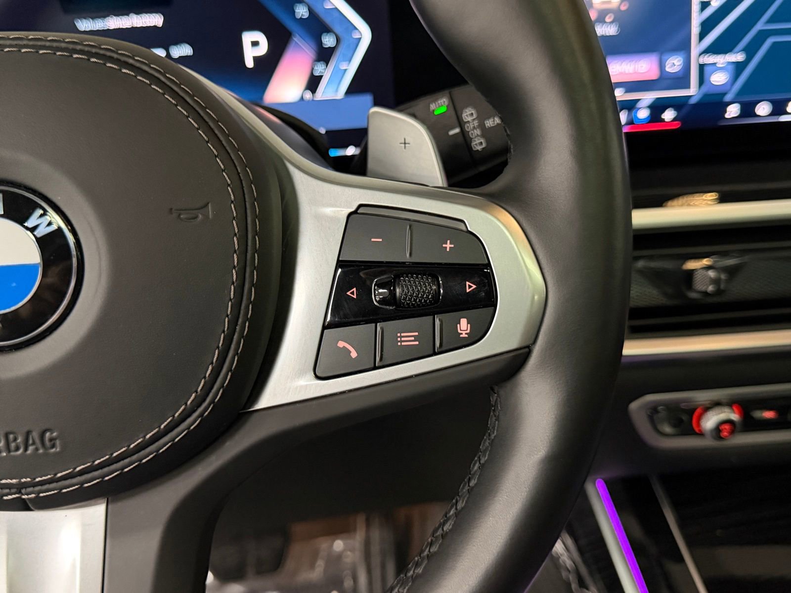 Used 2025 BMW X7 xDrive40i w/ Executive Package image 30