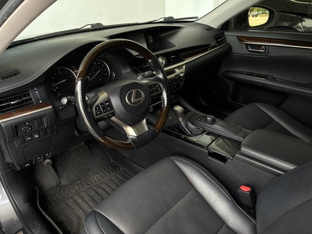 Used 2016 Lexus ES 350 w/ Premium Package w/Wood Trim FWD image 10