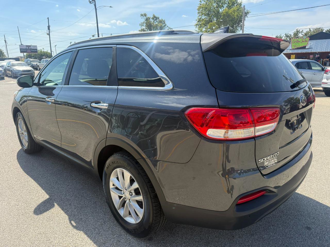 Used 2016 Kia Sorento LX w/ LX Convenience Package AWD/4WD image 6