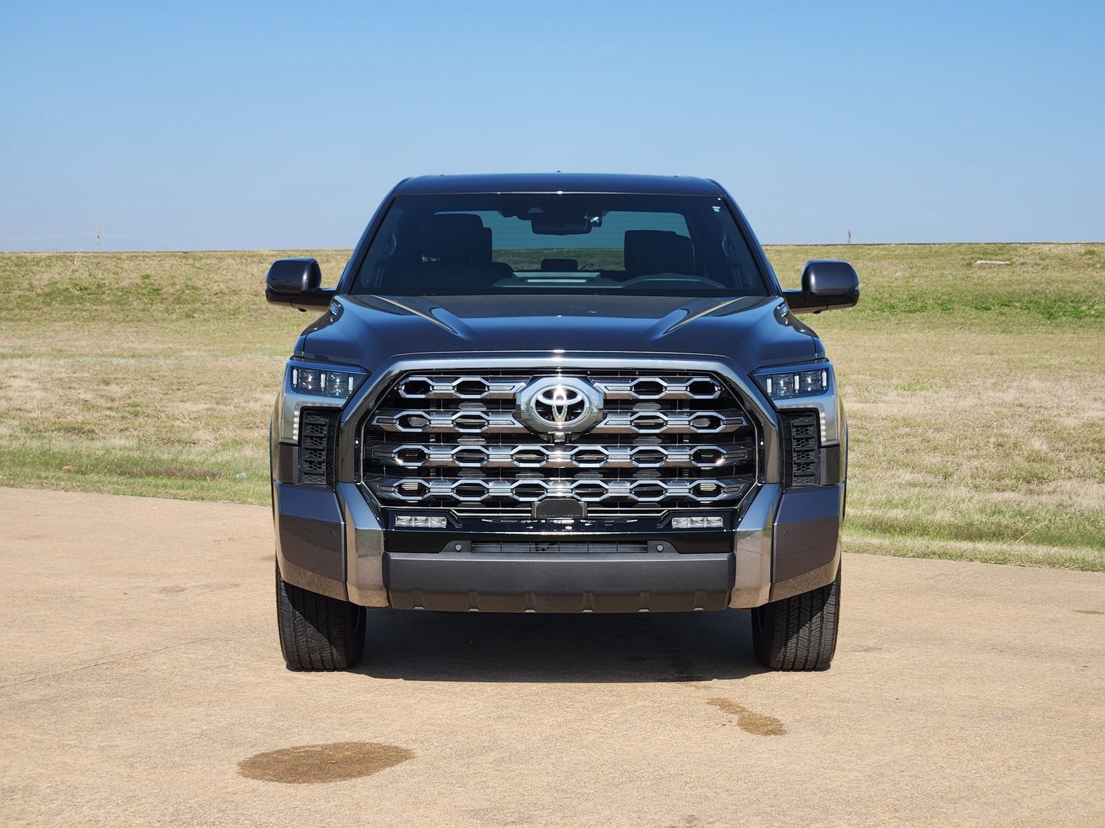 Used 2025 Toyota Tundra Platinum image 6