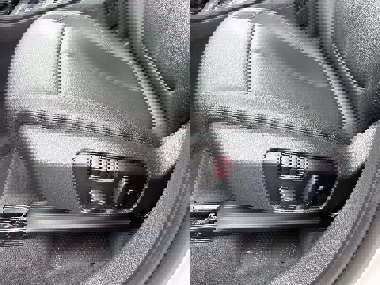 Used 2020 BMW X1 xDrive28i w/ Premium Package image 19