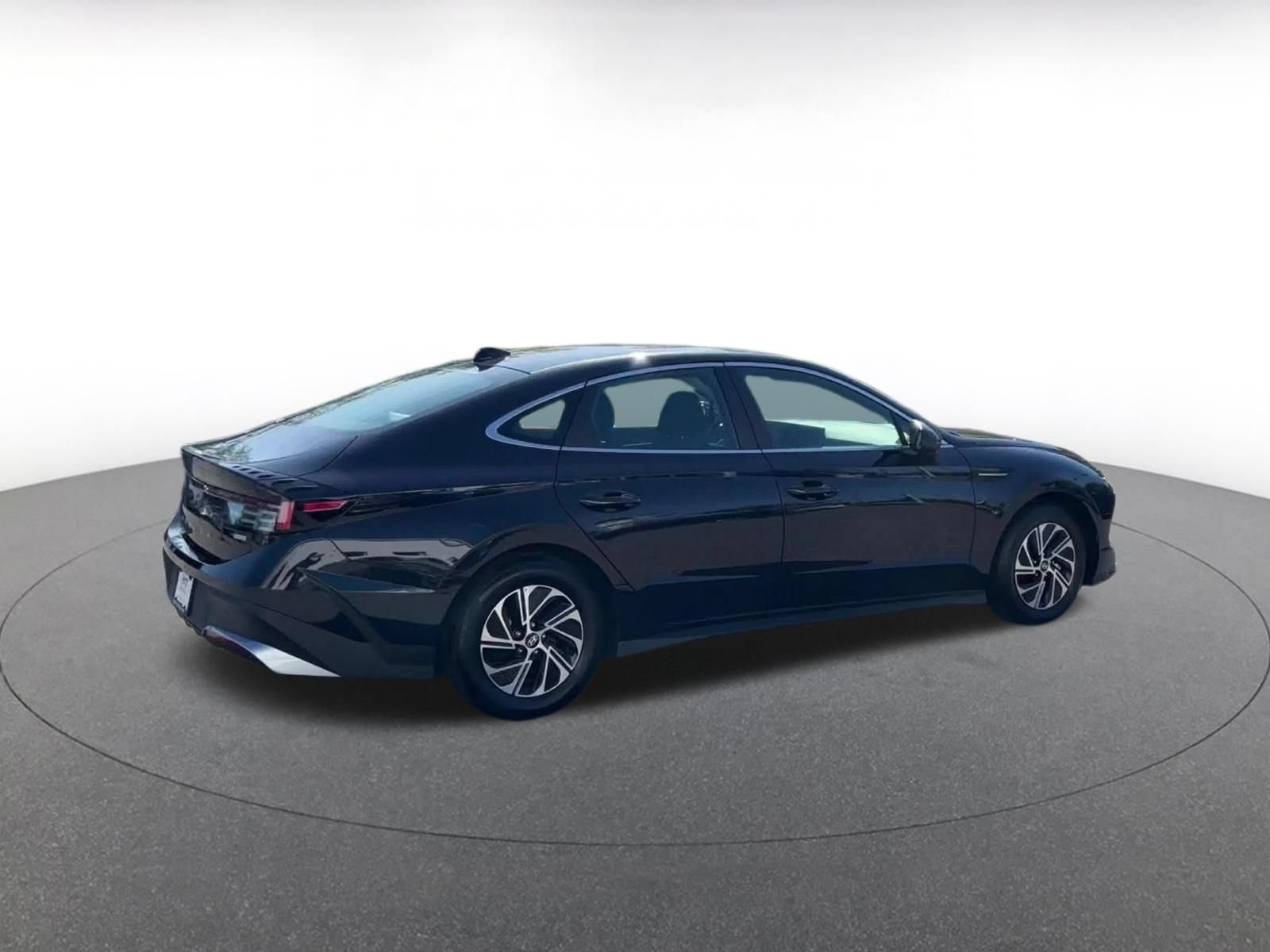 Used 2026 Hyundai Sonata Blue FWD image 14