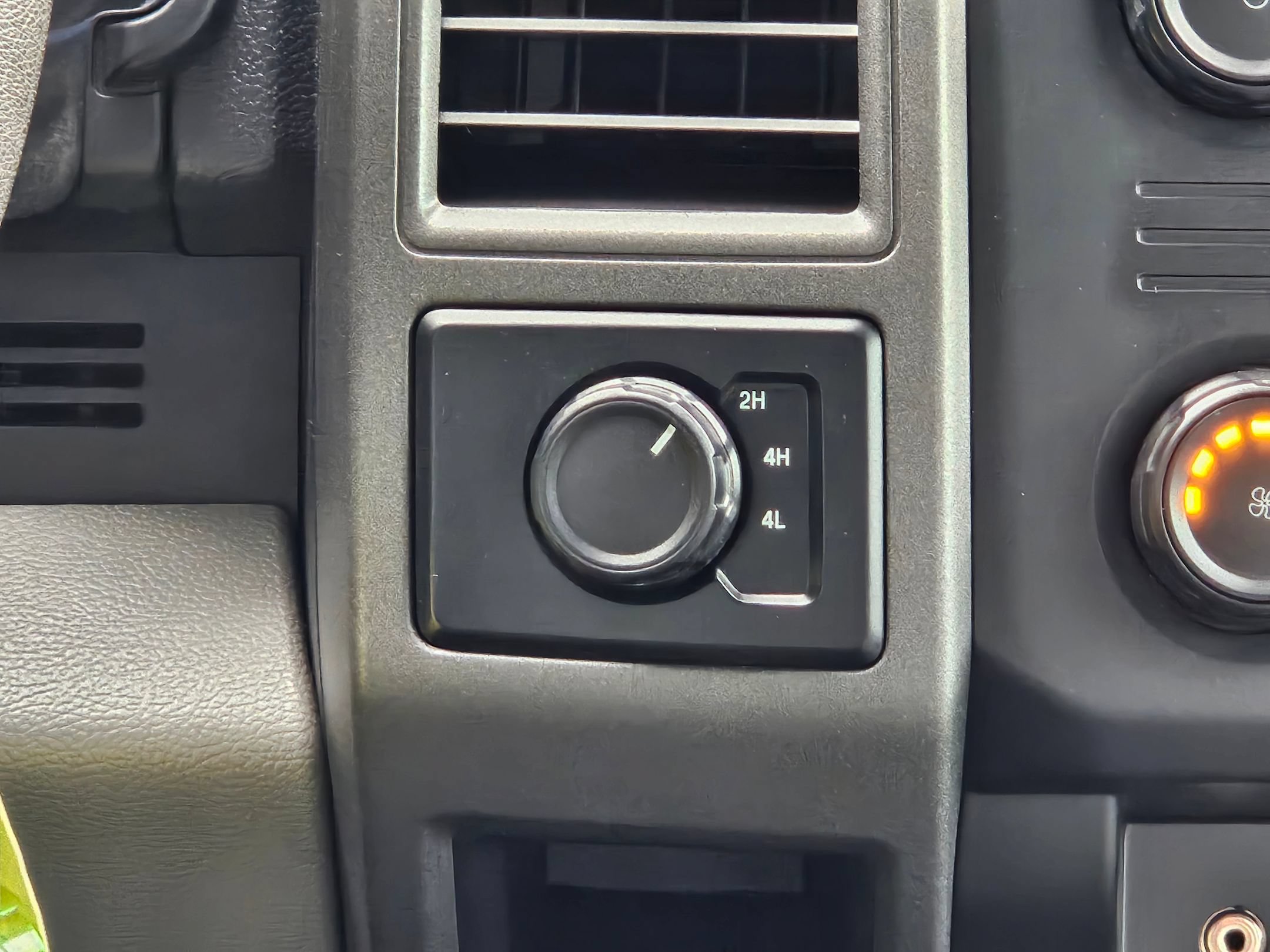 Used 2019 Ford F250 XL w/ Power Equipment Group AWD/4WD image 14