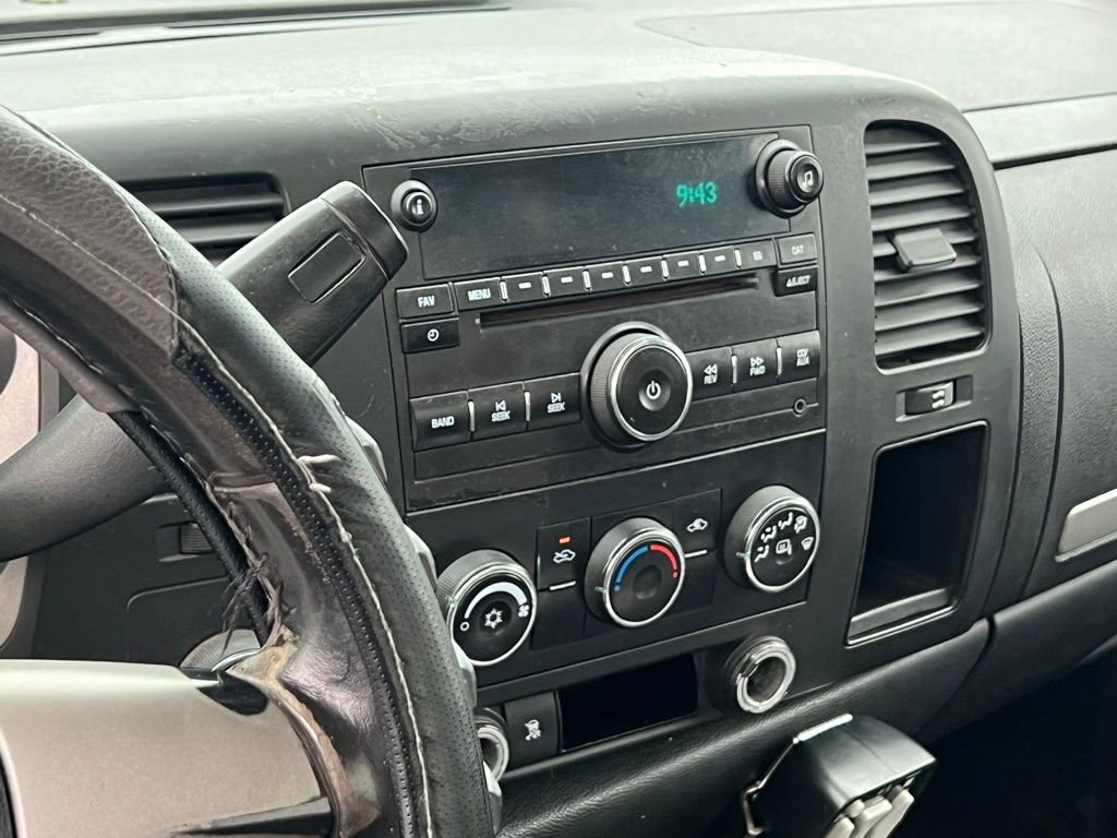 Used 2010 Chevrolet Silverado 1500 LT image 17