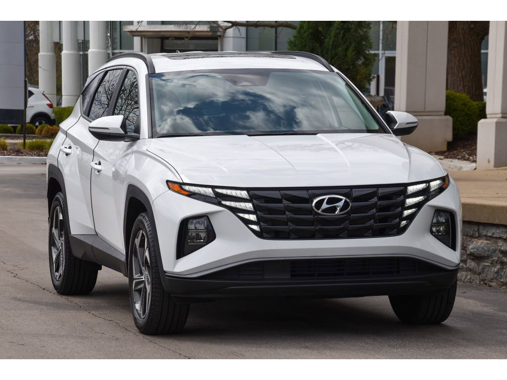 Used 2023 Hyundai Tucson SEL w/ Convenience Package AWD/4WD image 2