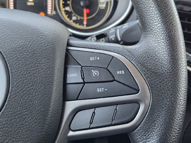 Certified 2021 Jeep Cherokee Latitude AWD/4WD image 37
