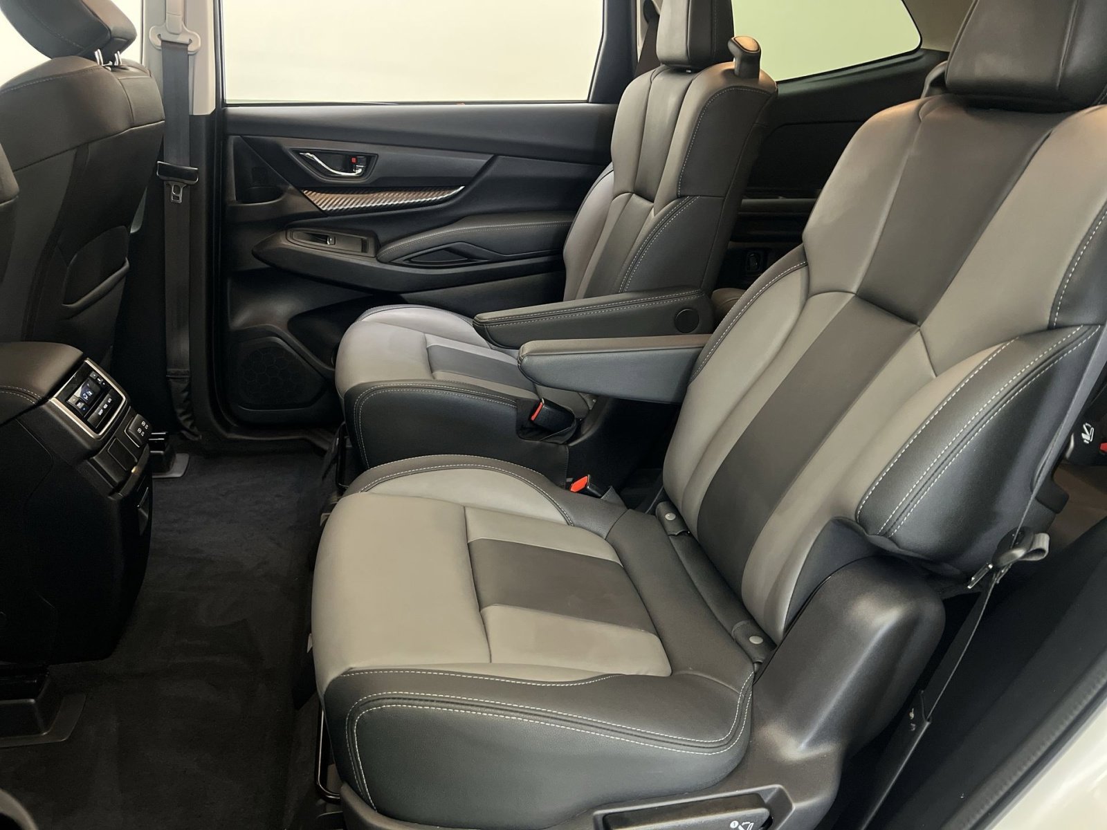 Used 2022 Subaru Ascent Onyx Edition image 21