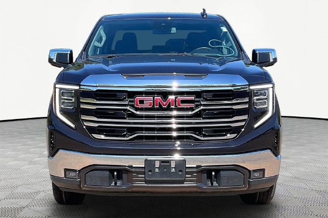 Used 2025 GMC Sierra 1500 SLT AWD/4WD image 2