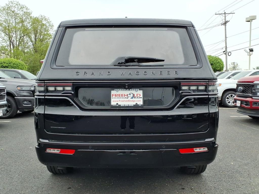 Used 2023 Jeep Grand Wagoneer Series III w/ Rear Seat Video Group 1 AWD/4WD image 19