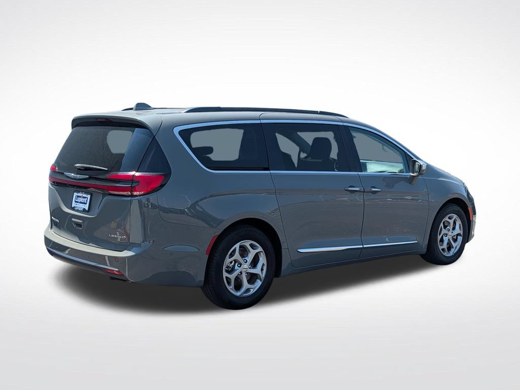Used 2022 Chrysler Pacifica Limited FWD video 3