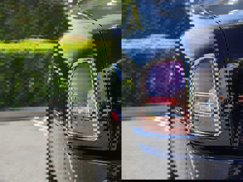 Used 2009 Rolls-Royce Phantom Sedan image 9