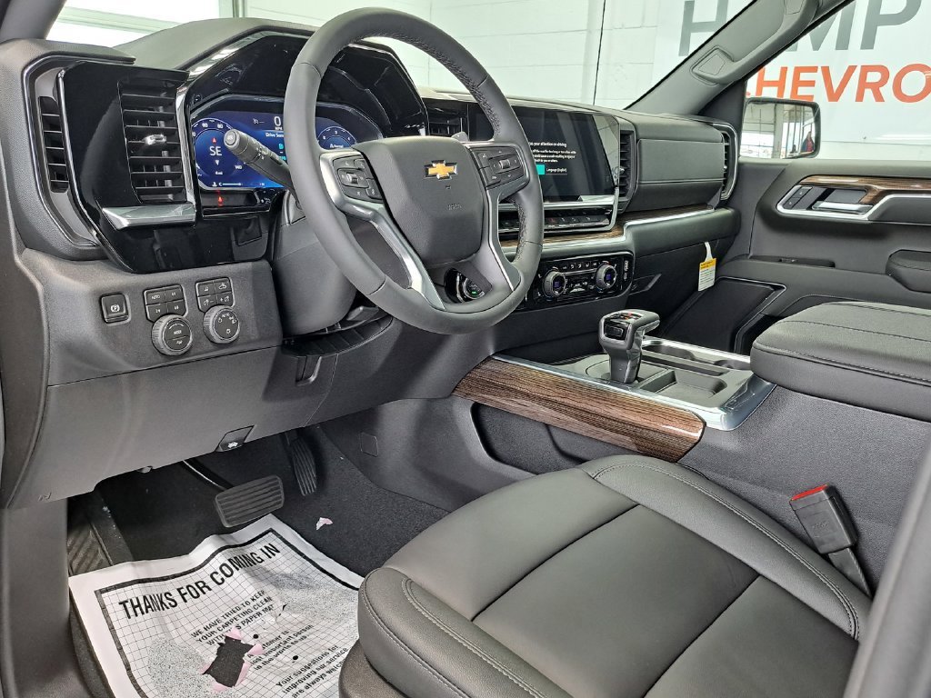 New 2026 Chevrolet Silverado 1500 LT w/ Z71 Off-Road Package AWD/4WD image 7