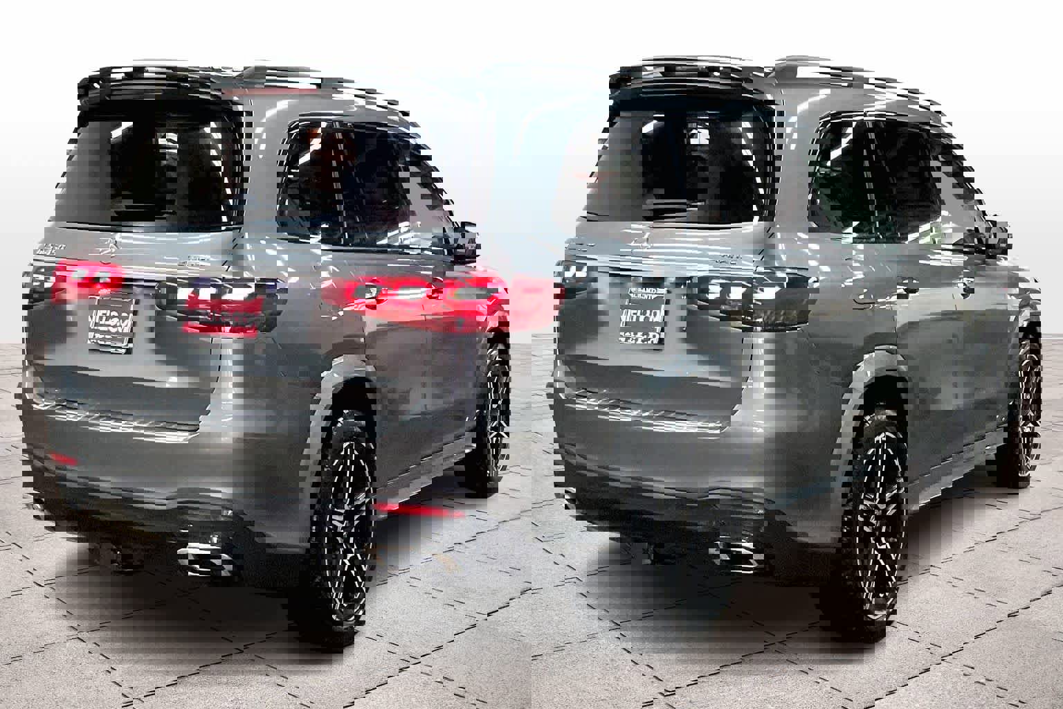 Used 2024 Mercedes-Benz GLS 450 4MATIC image 15