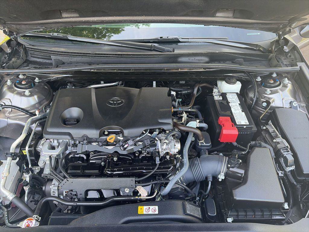 Used 2024 Toyota Camry XSE FWD image 18