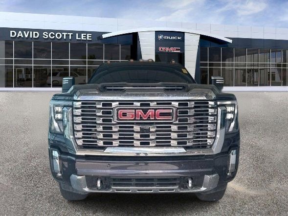 Used 2025 GMC Sierra 2500 Denali w/ Denali Reserve Package image 2