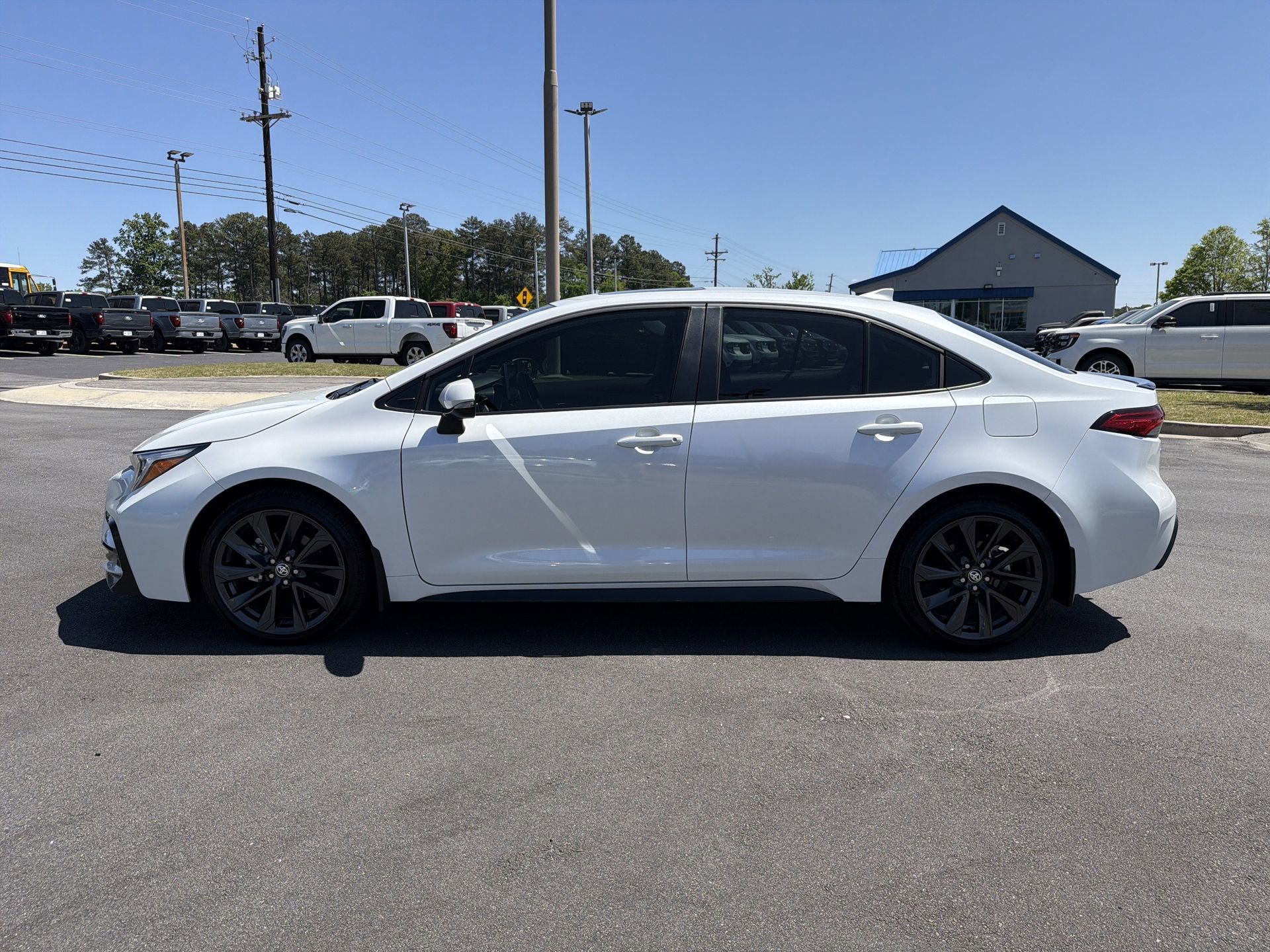 Used 2025 Toyota Corolla XSE image 28