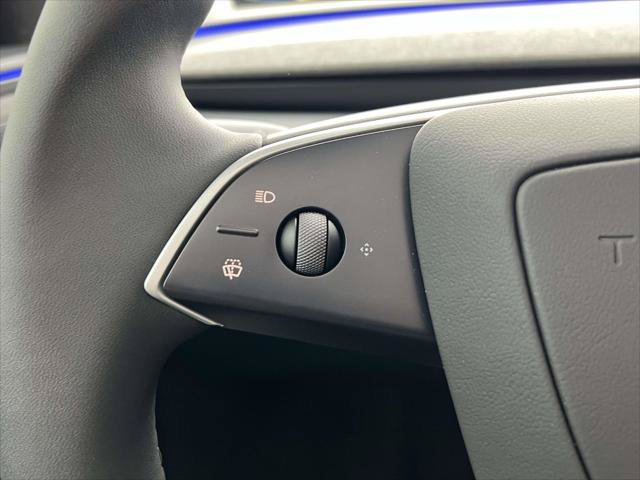 Used 2026 Tesla Model Y 2WD image 24