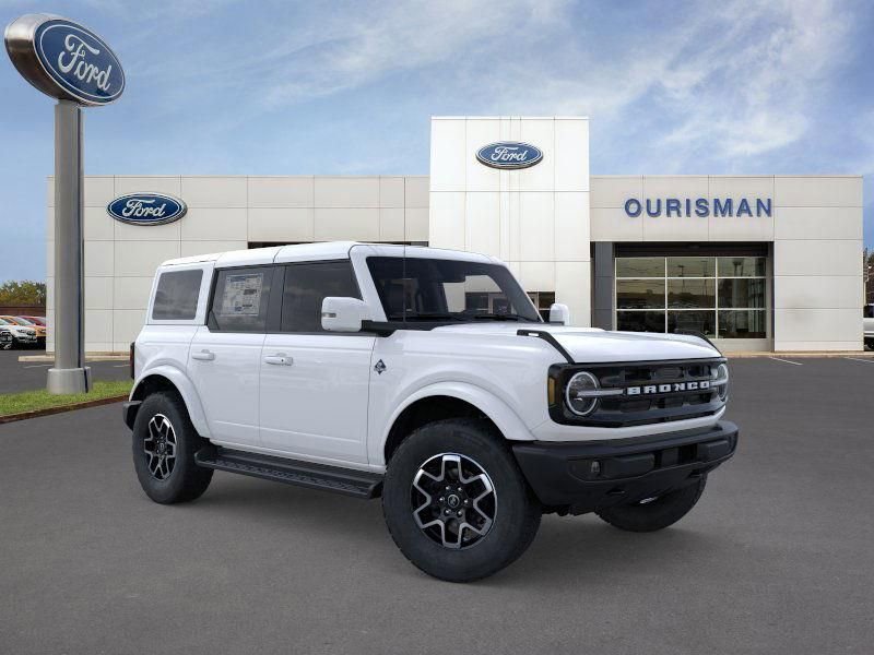 New 2025 Ford Bronco Outer Banks image 1