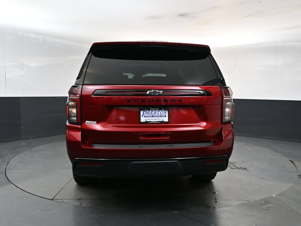 Used 2024 Chevrolet Suburban Z71 w/ Luxury Package AWD/4WD image 4