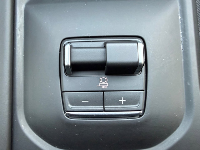 Used 2026 GMC Sierra 2500 AT4X image 38