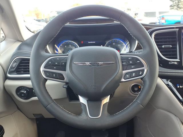 Certified 2023 Chrysler Pacifica Limited image 25
