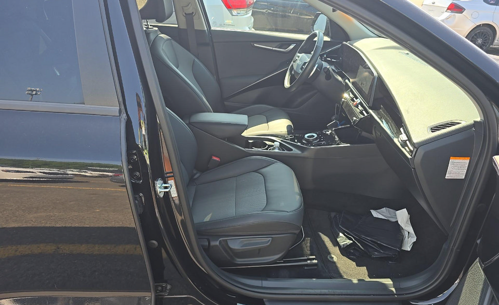 Certified 2023 Kia Niro Wind w/ Wind Preserve Package FWD image 11