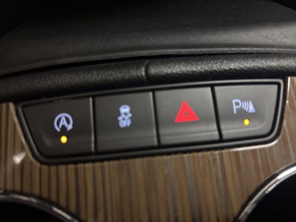Used 2021 GMC Acadia SLE w/ Driver Convenience Package AWD/4WD image 17