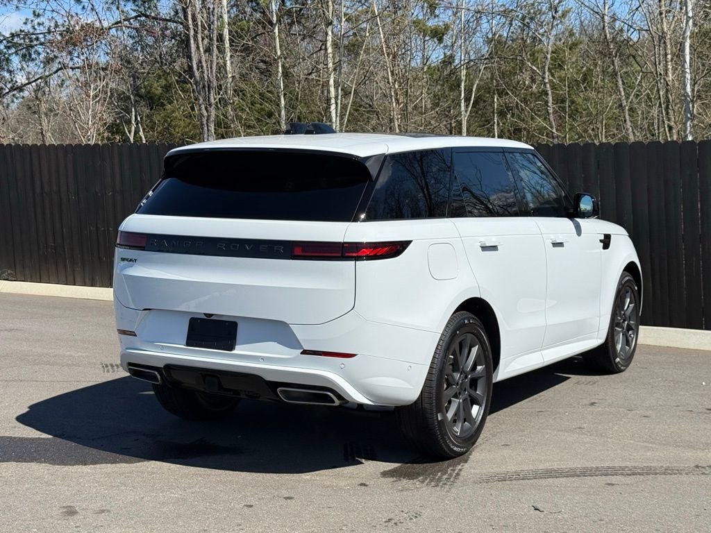 New 2026 Land Rover Range Rover Sport Dynamic SE image 6