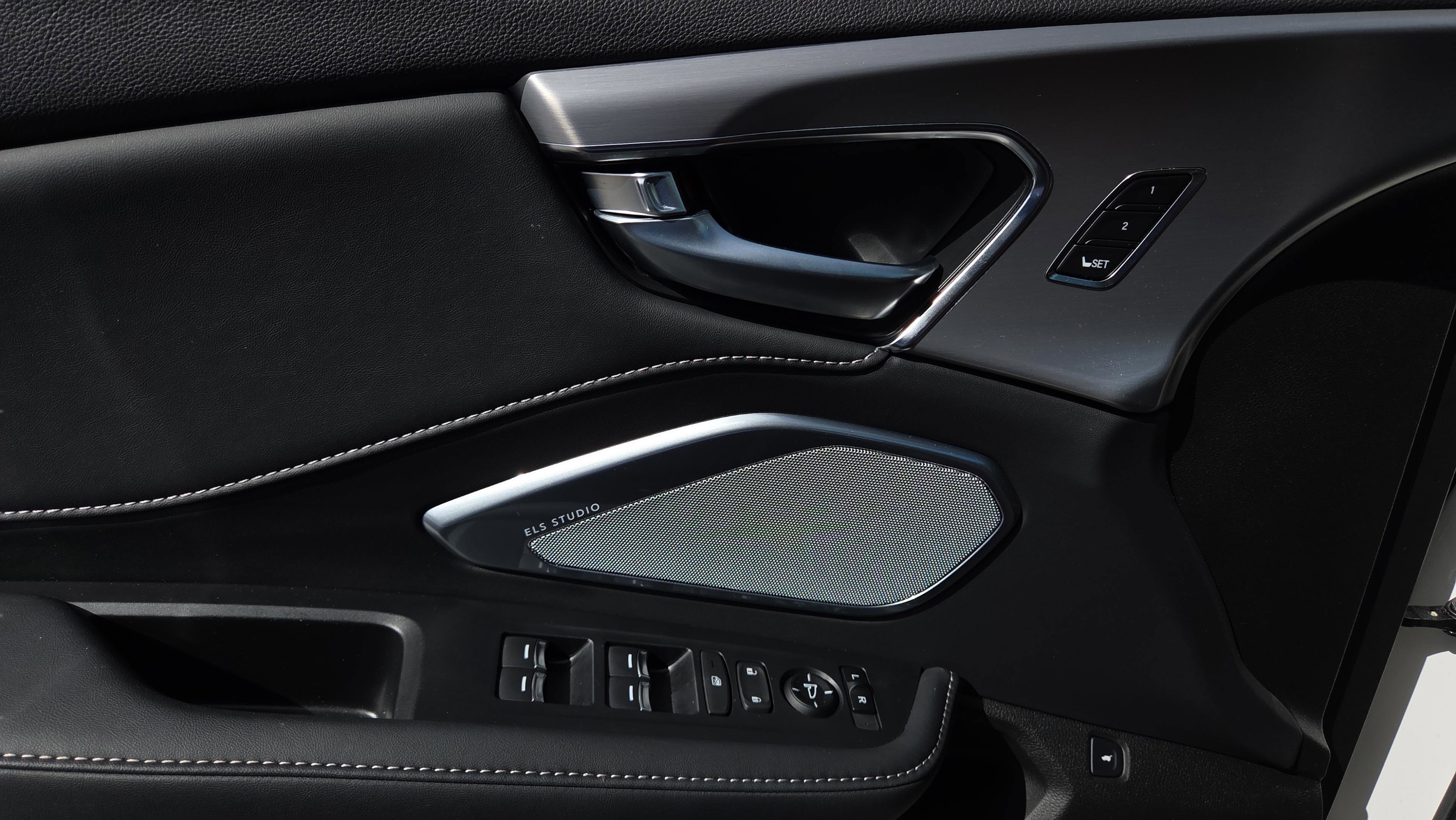 Used 2025 Acura RDX SH-AWD w/ Technology Package image 40