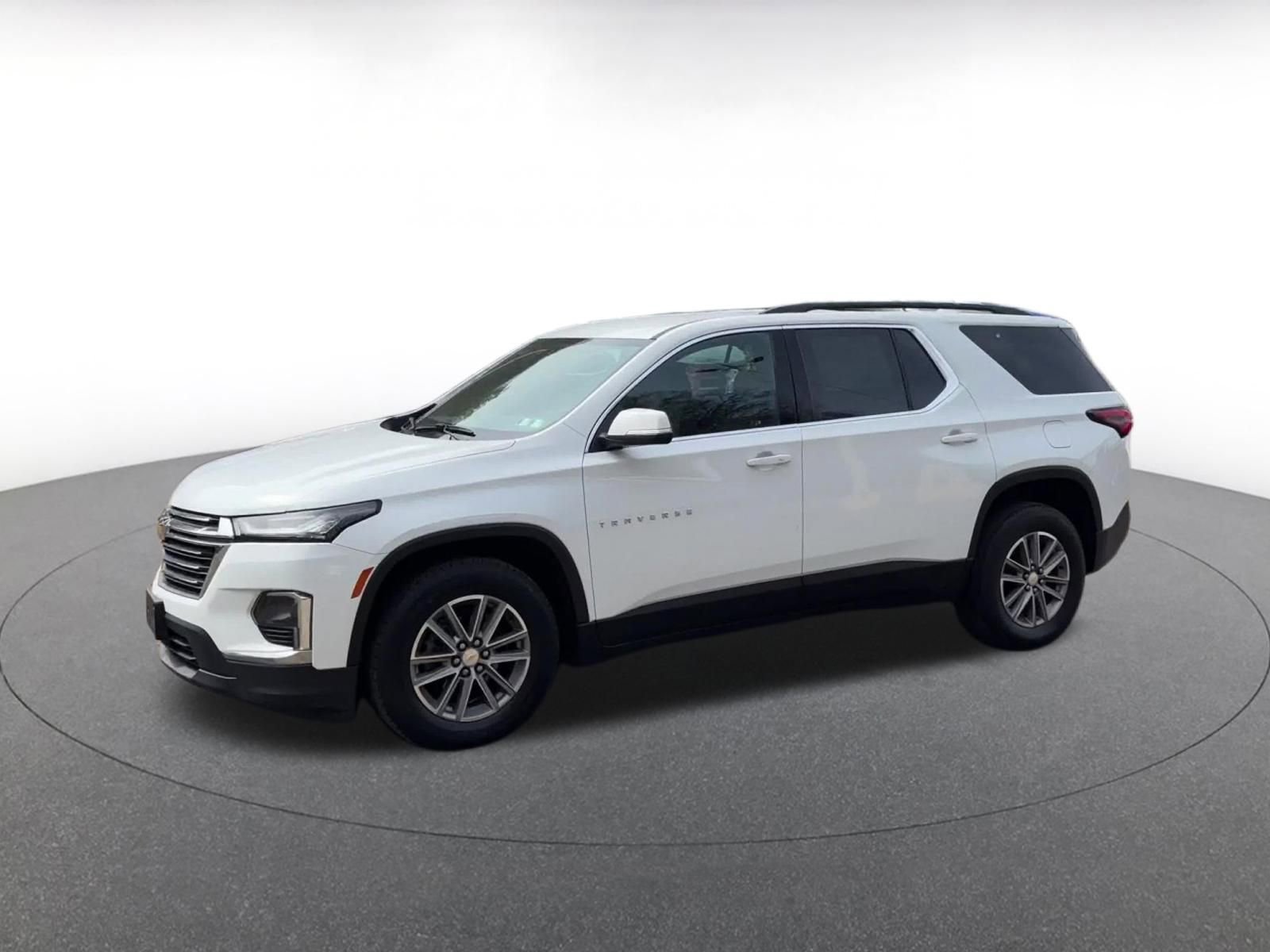 Used 2023 Chevrolet Traverse LT AWD/4WD image 8