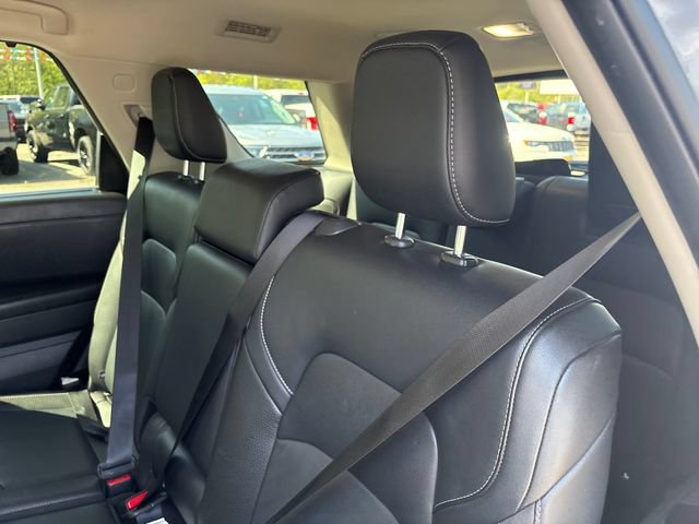 Used 2023 Nissan Pathfinder SL AWD/4WD image 22