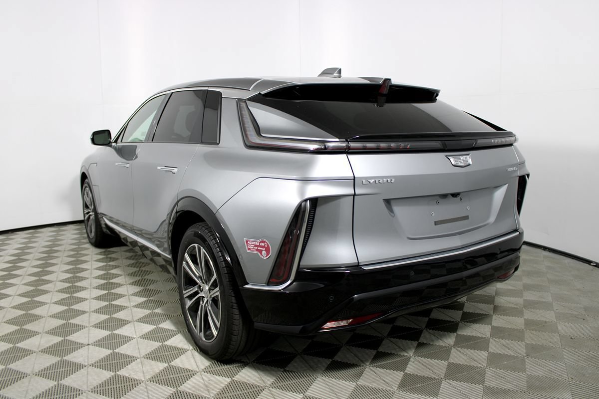 Used 2024 Cadillac Lyriq Luxury AWD/4WD image 37