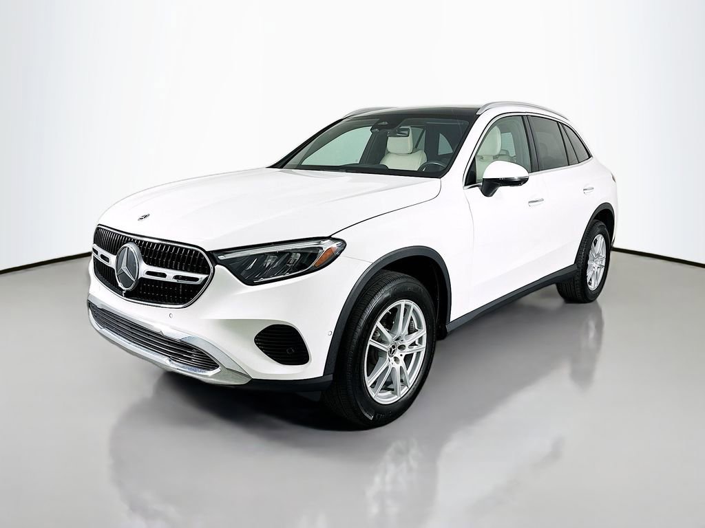 Used 2023 Mercedes-Benz GLC 300 4MATIC image 1