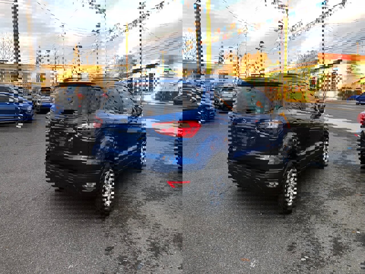 Used 2021 Ford EcoSport SE image 4