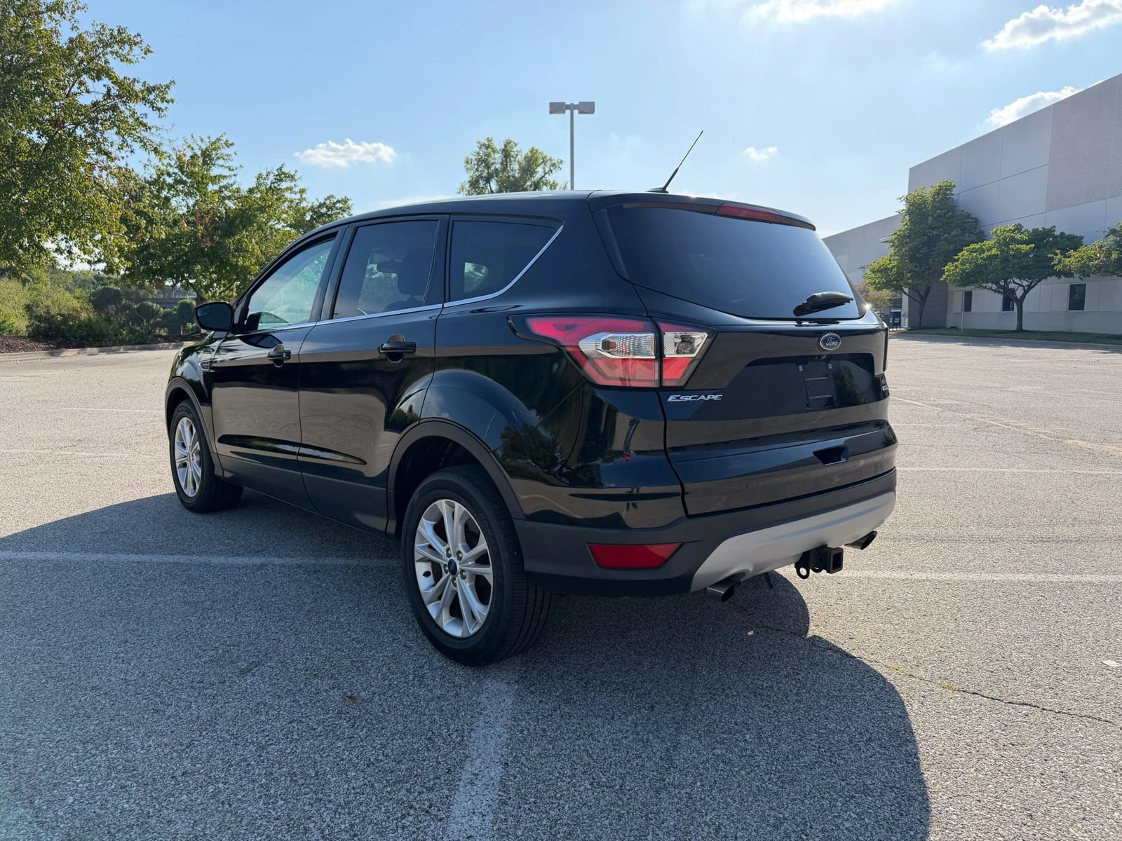 Used 2017 Ford Escape SE FWD image 7