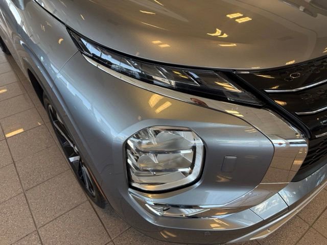 Used 2024 Mitsubishi Outlander SE AWD/4WD image 9