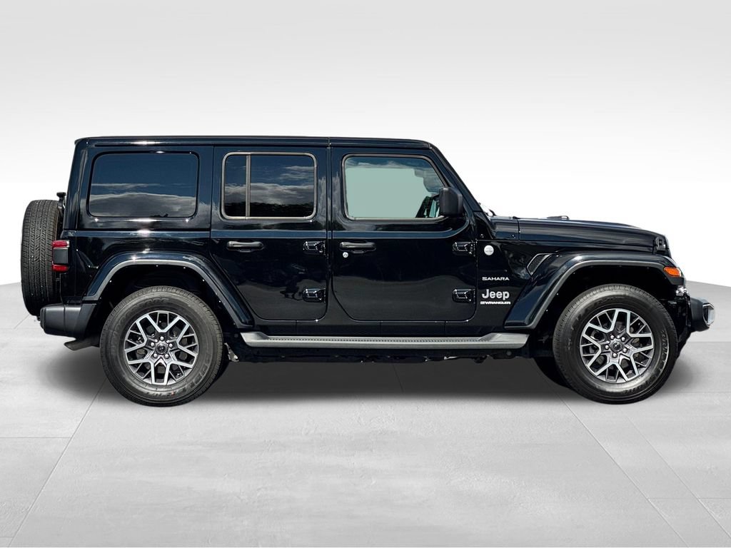 Used 2024 Jeep Wrangler Unlimited Sahara AWD/4WD image 8