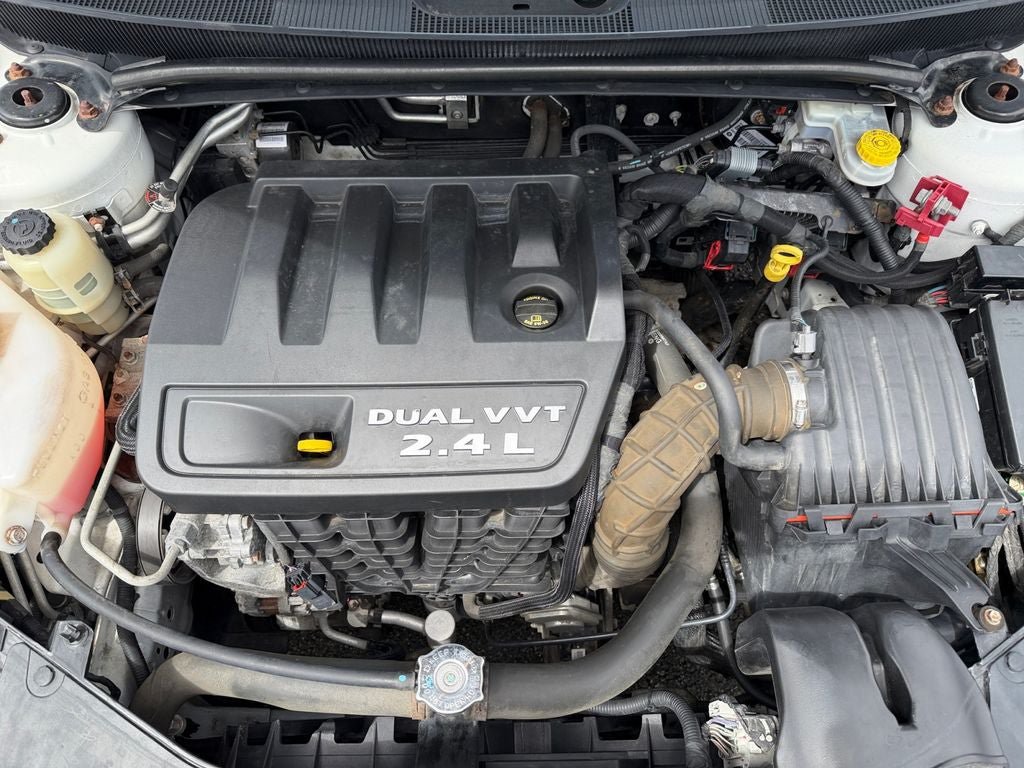 Used 2014 Chrysler 200 Touring FWD image 30