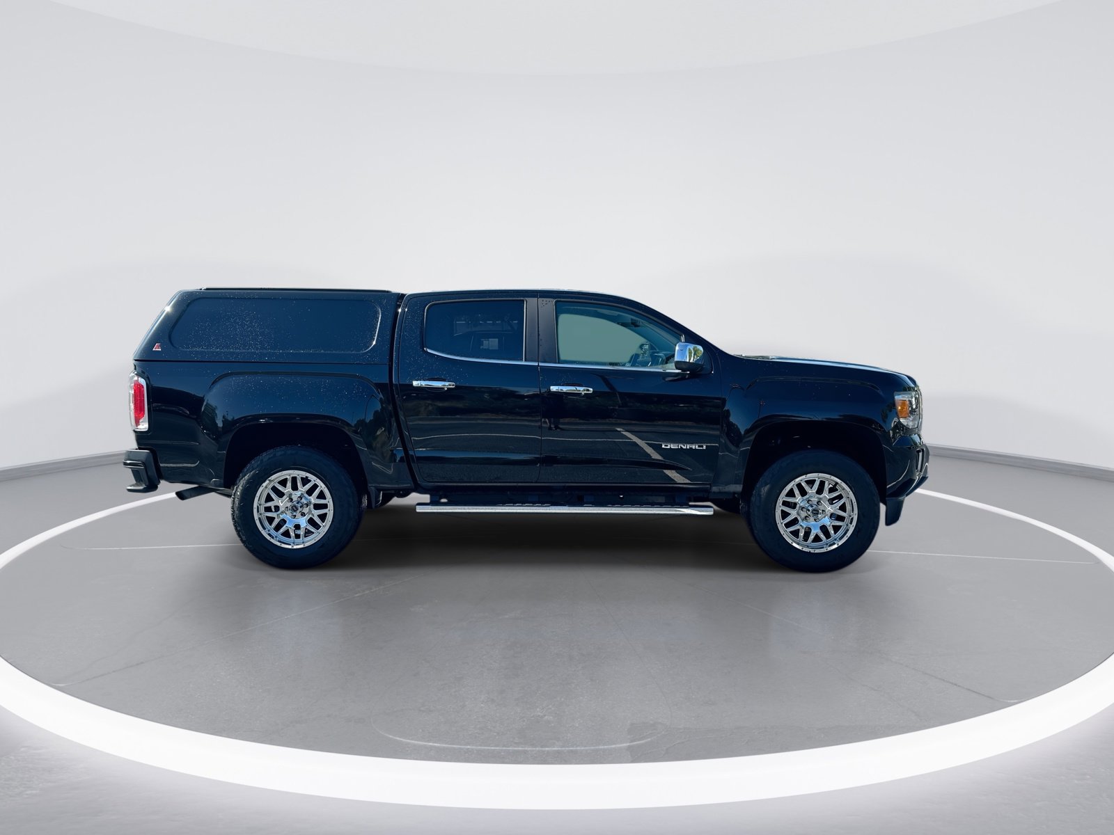 Used 2017 GMC Canyon Denali AWD/4WD image 10