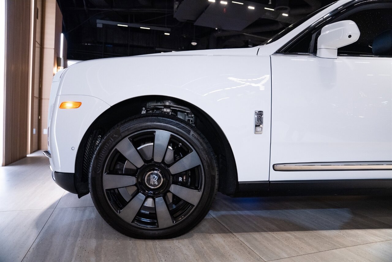 Used 2023 Rolls-Royce Cullinan image 25
