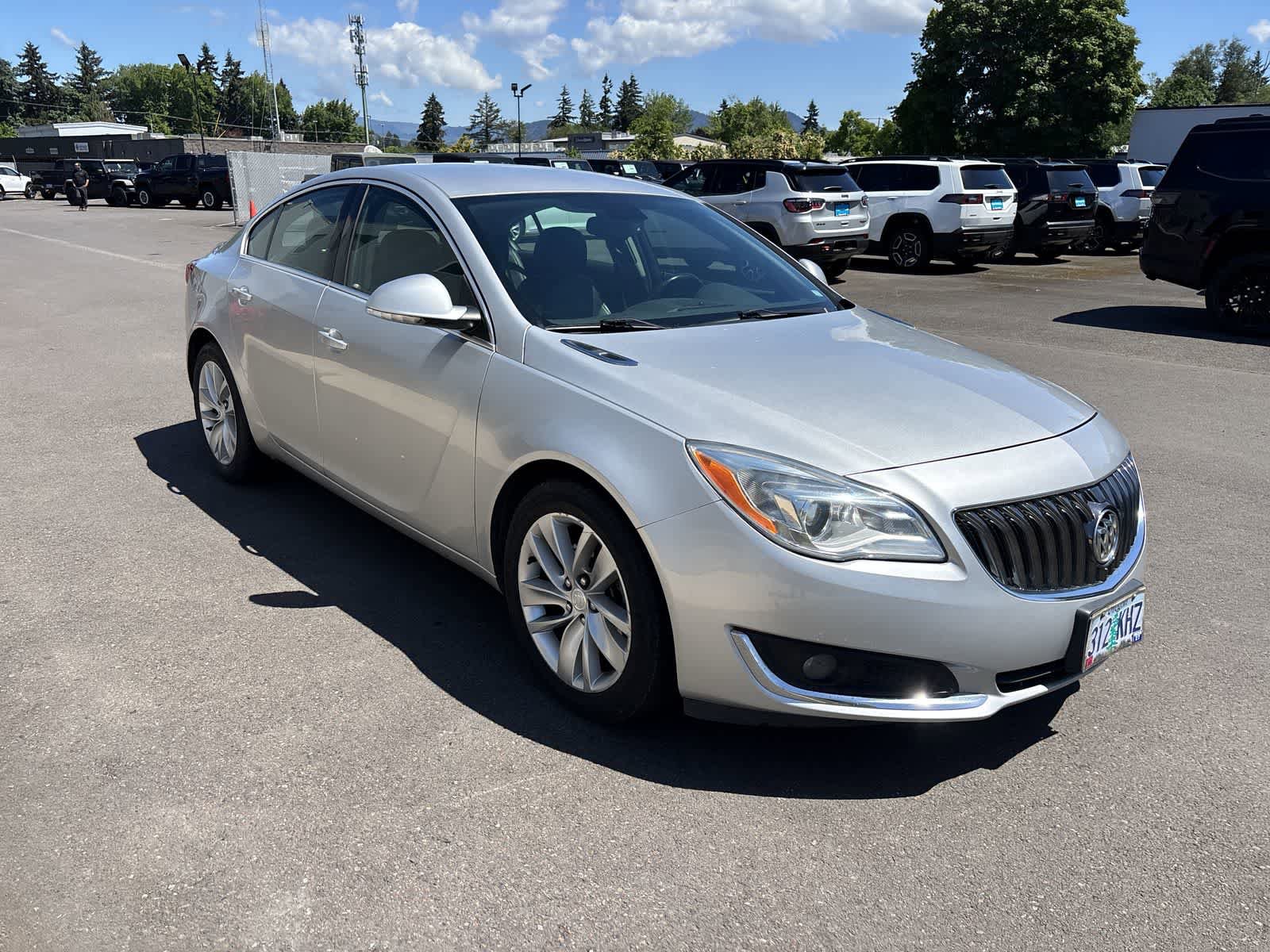 Used 2016 Buick Regal FWD image 5