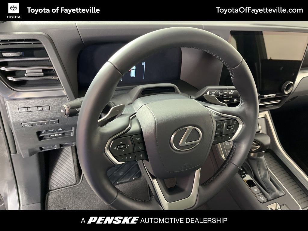 Used 2025 Lexus GX 550 w/ Accessory Package (Z1) AWD/4WD image 29