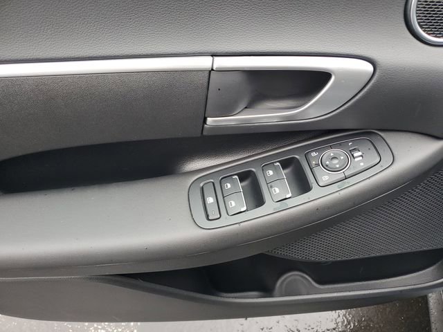 Used 2025 Hyundai Sonata SE image 21