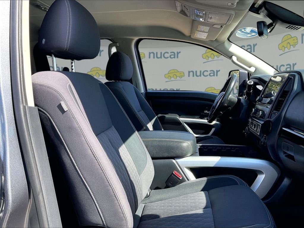 Used 2022 Nissan Titan SV w/ SV Convenience Package AWD/4WD image 11