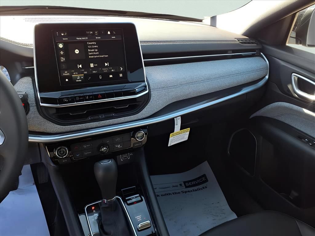 New 2026 Jeep Compass Latitude AWD/4WD image 7